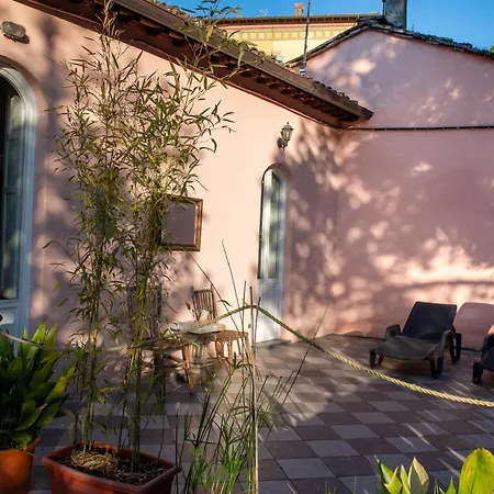 Bed and Breakfast Il Casale Di Rossi *