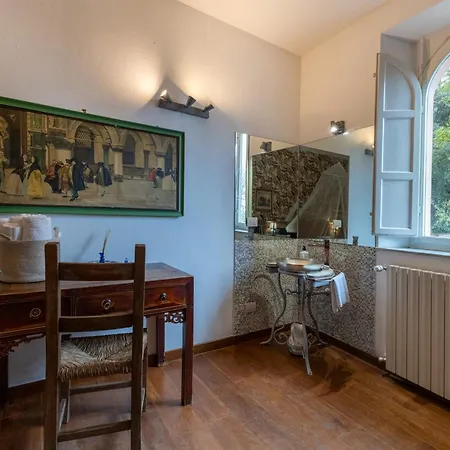 Alojamento de Acomodação e Pequeno-almoço Rossi Residenze D'epoca 3*