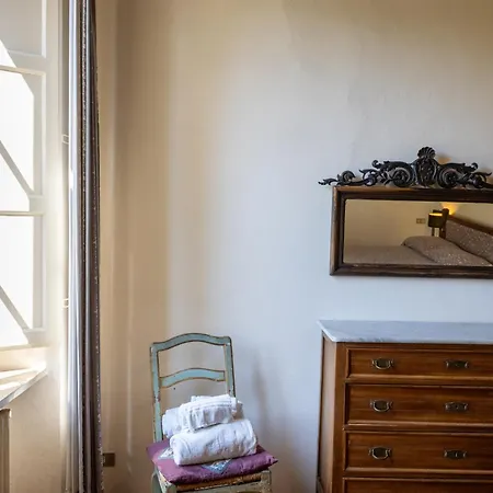 Alojamento de Acomodação e Pequeno-almoço Rossi Residenze D'epoca 3*