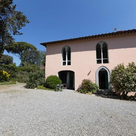 Alojamento de Acomodação e Pequeno-almoço Rossi Residenze D'epoca