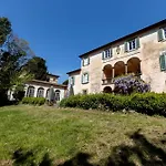 Il Casale Di Rossi Bed & Breakfast 4*